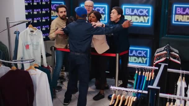Anxious Clients Push Guard Store Enter Mall Black Friday Discounts — Stock Video