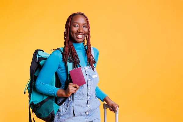 Joyful Girl Travelling Vacation Trip Pass Luggage Carrying Suitcase Boarding — Stock Photo, Image