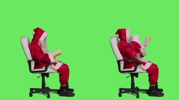 Persona Legge Libro Finzione Che Comporta Come Babbo Natale Iconico — Video Stock