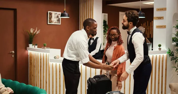 Happy African American Tourists Checking Out Hotel Handing Room Access — Stock Photo, Image