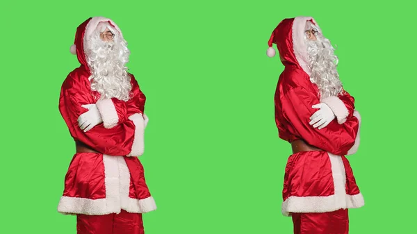 Man Dressed Santa Claus Costume Fluffy White Beard Stands Greenscreen — Stock Photo, Image