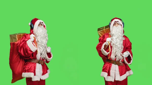 Radostný Člověk Santa Oblek Poslouchat Hudbu Baví Tanec Dárky Pytel — Stock fotografie