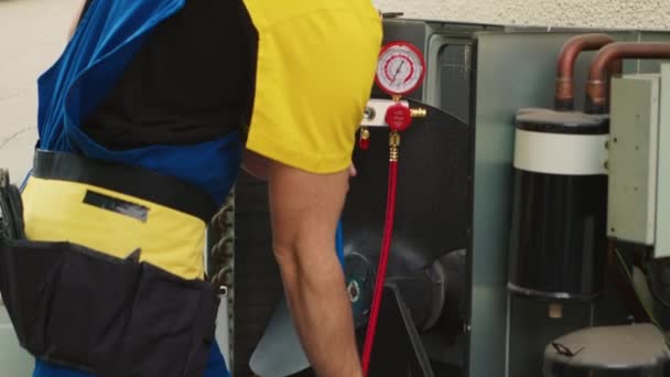 Portrait Qualified Serviceman Working Broken Air Conditioner Using Power Drill — Stock Video