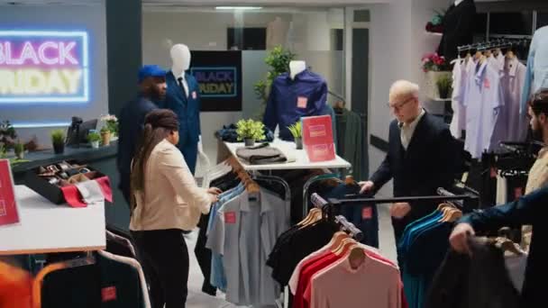 Diverse Clients Shopping Retail Store Looking Black Friday Discounts Customers — Vídeo de stock