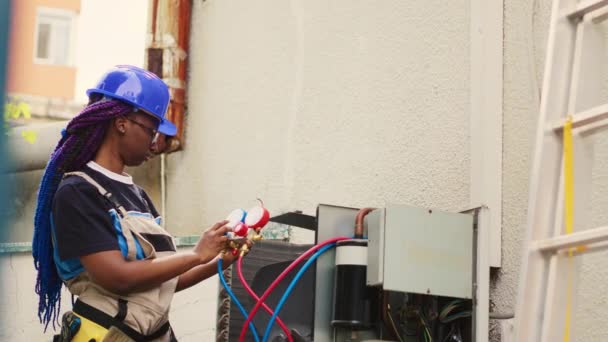 Certified Technician Calibrating Benchmarking Tool Comissioned Air Conditioner Maintenance African — Wideo stockowe