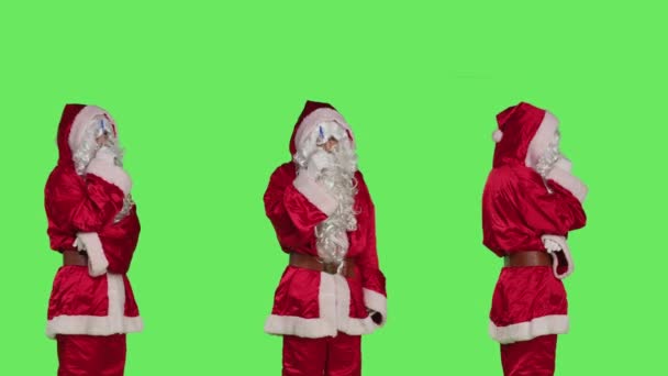 Задумчивый Человек Костюме Санта Клауса Думает Списке Подарков Мозговом Штурме — стоковое видео