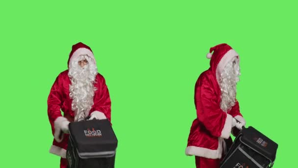 Санта Клаус Чоловік Доставляє Піцерійну Коробку Теплового Рюкзака Людина Зображує — стокове відео