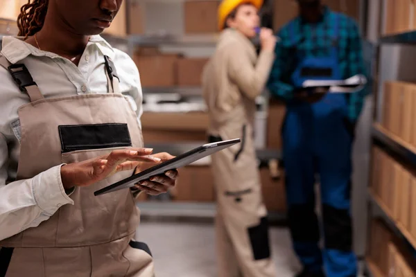 Delivery Service Warehouse Worker Monitoring Order Dispatching Process Digital Tablet — Stock Photo, Image