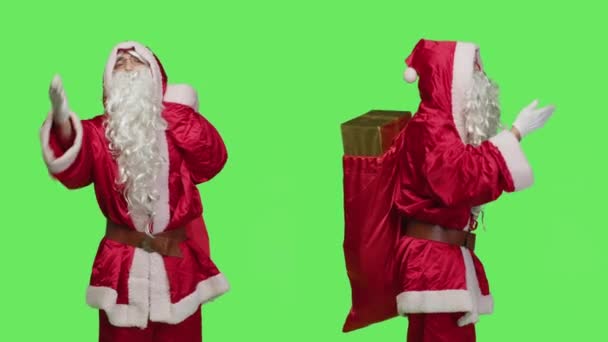 Babbo Natale Carino Che Manda Baci Aerei Comportandosi Dolcemente Con — Video Stock