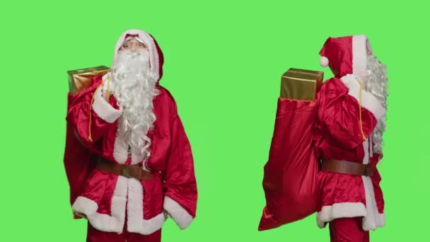 Weihnachtsmann Wartet Auf Schlitten Spielzeug Und Geschenke Aus Berühmten Sack — Stockvideo