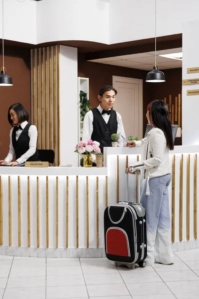 Tourist Arrives Elegant Resort Preparing Check Reception Female Guest Welcomed — Stock Photo, Image