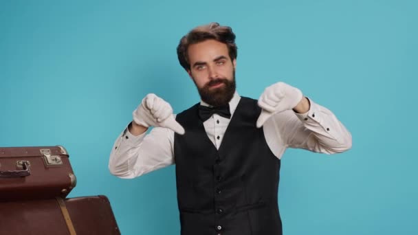 Staff Member Acts Unhappy Giving Thumbs Studio Dressed Suit Experienced — Stock Video