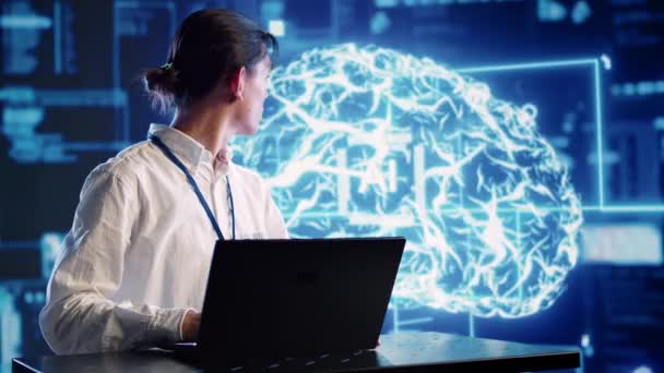 Organizovaný Inženýr High Tech Zařízení Používá Umělou Inteligenci Která Simuluje — Stock video