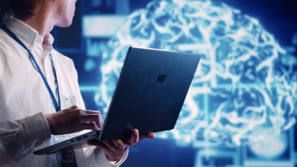 Engineer Cloud Computing Business Uses Artificial Intelligence Computing Simulating Human — Stock Video
