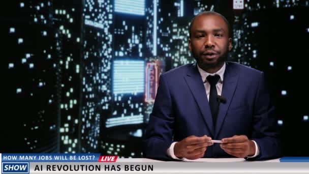 Uomo Talk Show Host Presenta Notizie Sulla Tecnologia Moderna Rivoluzione — Video Stock