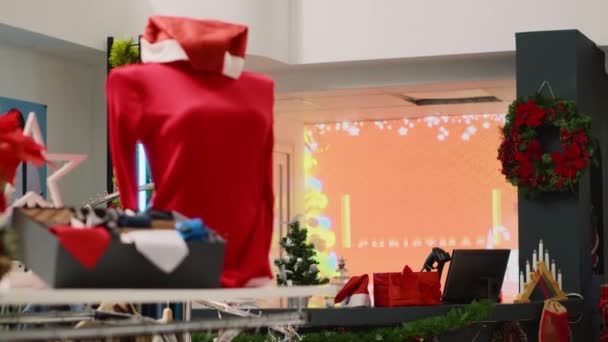 Publicidad Pantalla Led Tienda Ropa Decorada Navidad Que Anuncia Las — Vídeos de Stock