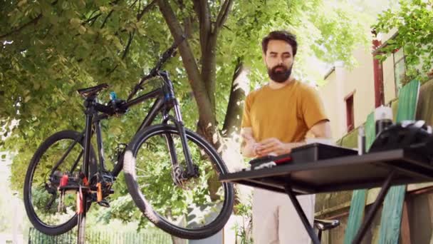 Sports Loving Male Loosening Removing Damaged Wheel Bike Front Fork — Stock Video