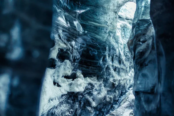 Massive Eisfelsen Gletscherspalten Transparente Vatnajokull Eishöhlen Isländischer Landschaft Spektakuläre Eisberge — Stockfoto