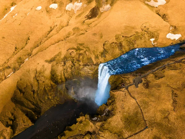 Letecký Pohled Velký Vodopád Islandu Potokem Stékajícím Zamrzlého Terénu Zimní — Stock fotografie