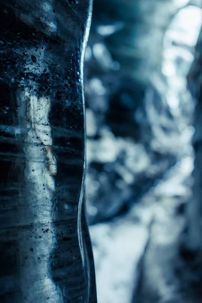 Wasser Tropft Aus Eisfelsen Höhlen Klimaschutzkonzept Riesige Eisblöcke Schmelzen Der — Stockfoto