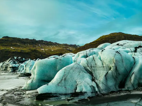 Величественной Массе Ледника Ватнайокулл Появляются Красивые Ледяные Куски Синего Зеленого — стоковое фото