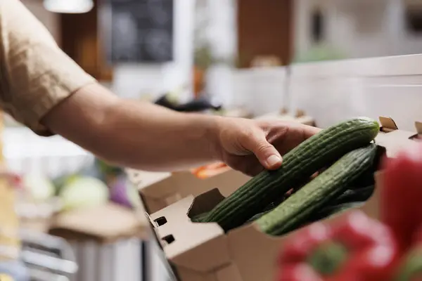 Trader Fills Crates Zero Waste Shop Shelves Homegrown Decomposable Vegetables — Stock Photo, Image