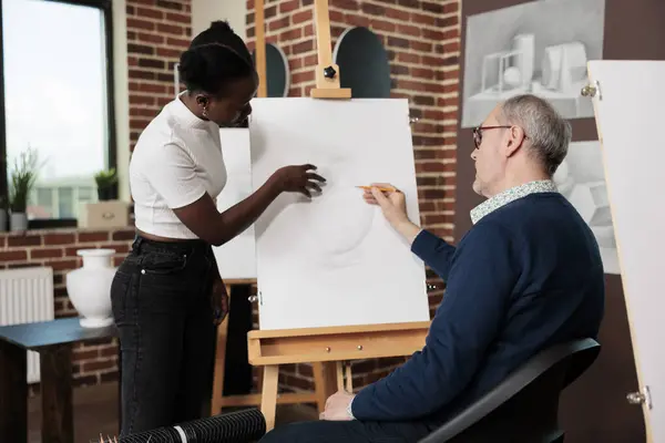 Diverse Different Aged Art School Students Communicating Drawing Lesson Looking — Stock Photo, Image
