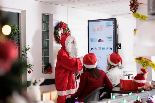 Zabawa Święta Bożego Narodzenia Konferencja Biznesowa Santa Claus Prowadzenie Warsztatów — Zdjęcie stockowe