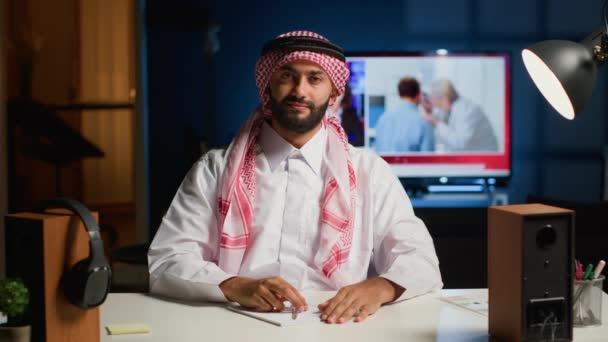 Portrait Smiling Arab Man Engaged Elearning Class Video Conference Communication — Stock Video