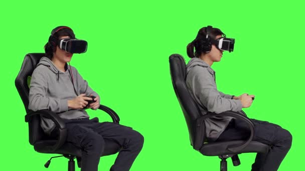 Asiatische Person Gaming Mit Headset Vor Greenscreen Hintergrund Studio Videospiele — Stockvideo
