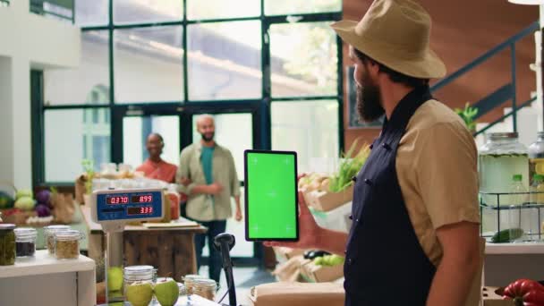 Farmer Holding Tablet Greenscreen Zero Waste Eco Market Using Copyspace — Stock video
