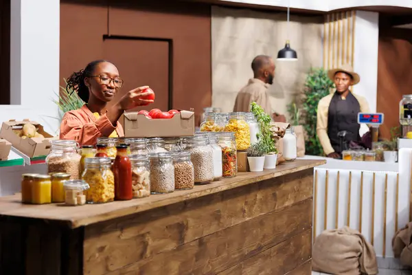 Youthful Black Woman Eco Consciously Buys Fresh Organic Produce Bulk — Stock Photo, Image