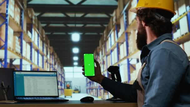 Delivery Station Associate Works Greenscreen Display Warehouse Depot Checking Stock — Stock Video