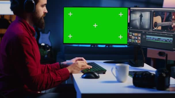 Videographer Using Professional Software Chroma Key Create Visual Effects Video — Stock Video