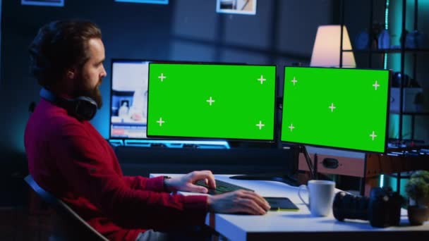 Photo Editor Using Green Screen Monitor Color Correct Photographs Creative — Stock Video