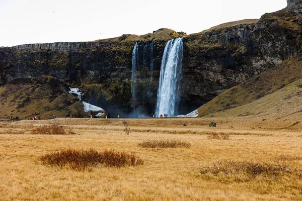 Cachoeira Espetacular Islândia Com Córrego Caindo Colinas Cascata Seljalandsfoss Com — Fotografia de Stock