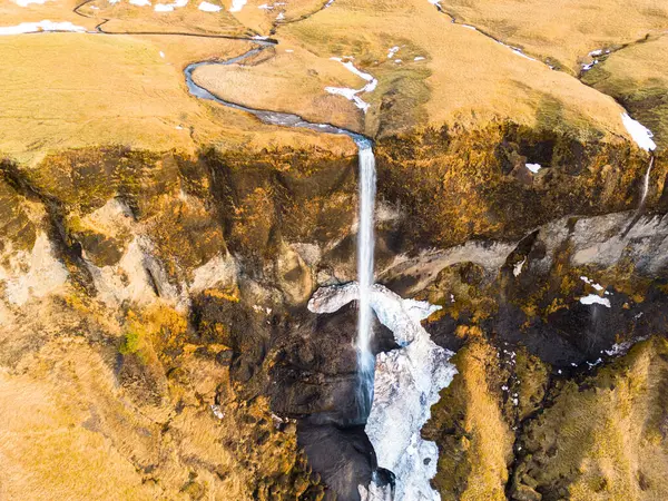 Tembakan Drone Dari Alam Melemparkan Air Terjun Sidu Aliran Air — Stok Foto