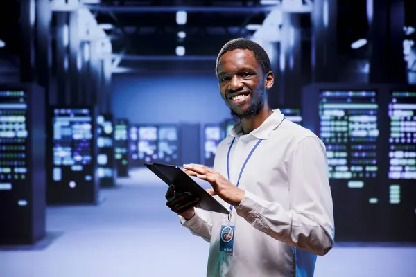 Portrait African American Administrator Front Server Clusters High Performance Computing — Stock Photo, Image