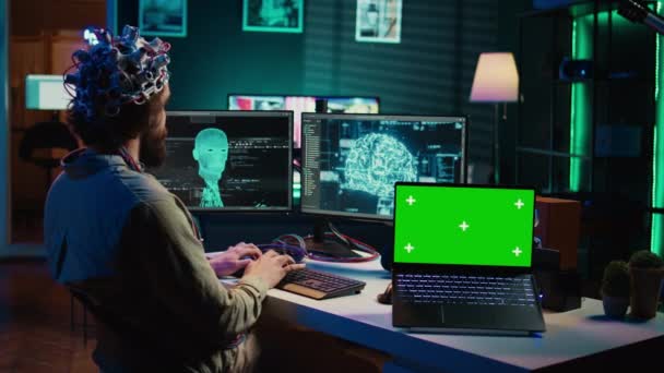Datavetare Laddar Upp Hjärnan Cyberrymden Får Digital Personlighet Med Hjälp — Stockvideo