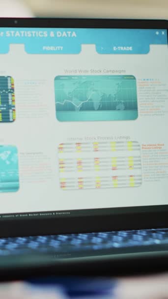 Diagram Bursa Efek Video Vertikal Dengan Grafik Dan Angka Saham — Stok Video