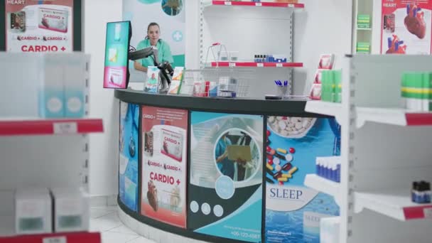 Farmacia Tienda Que Vende Variedad Tratamientos Enfermedades Vitaminas Los Estantes — Vídeos de Stock