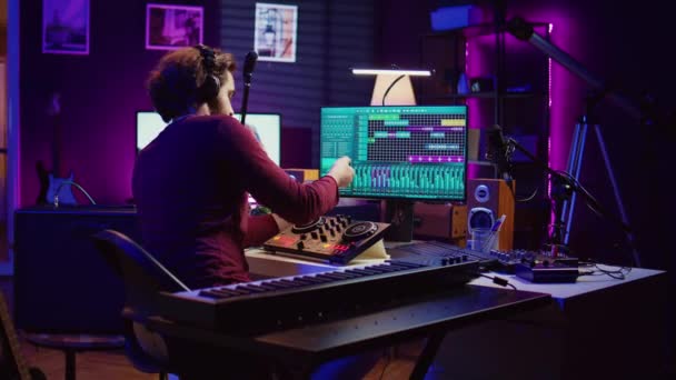 Music Engineer Using Usb Stick Edit Add Sound Effects Audio — Stock Video