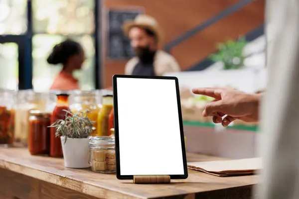 Elektronisches Gerät Mit Weißem Bildschirm Wird Auf Einem Tisch Mit — Stockfoto