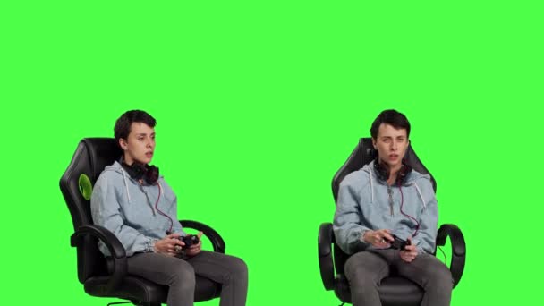 Oyuncu Yeşil Ekran Karşısında Bilgisayar Oyunu Yarışmasını Kaybettiği Için Kızgın — Stok video