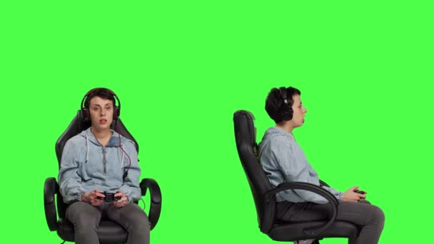 Dühös Elégedetlen Játékos Elveszíti Videojátékok Multiplayer Torna Barátaival Online Kapcsolat — Stock videók