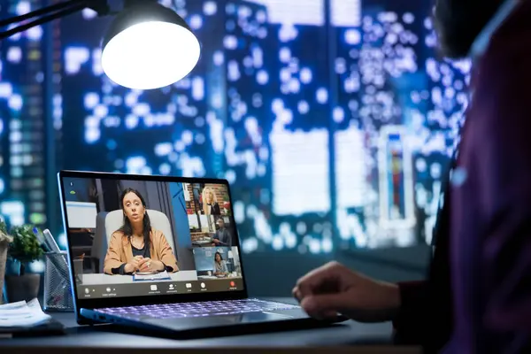 Director Stakeholders Meeting Conference Videocall Online Discussing Finances Revenue Hours — Stock Photo, Image