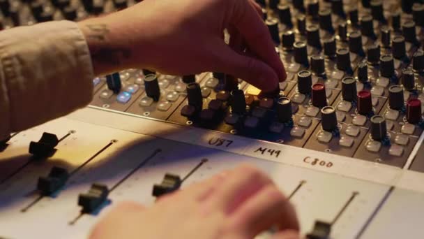 Sound Designer Manipulating Sound Effects Enhance Tunes Audio Recordings Processing — Stock Video