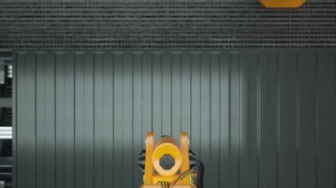Fabrikadaki üretim bandında çalışan endüstriyel robot kolunun POV görüntüsü. Otomatik depodaki taşıma bantlarında ağır makineler kullanılıyor, 3D animasyon
