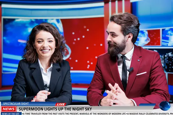 Reporters Talk Supermoon Wonder Newsroom News Anchor Team Morning Show Royalty Free Stock Images