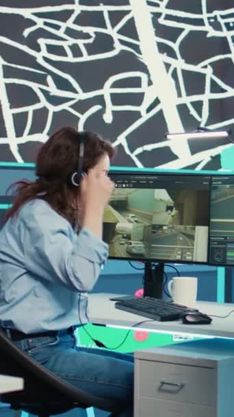 Vertical Video Young Stressed Call Center Operator Communicating Gps Coordinates — Vídeo de Stock